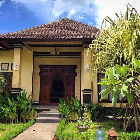 Kirana Homestay Amed  Exterior photo