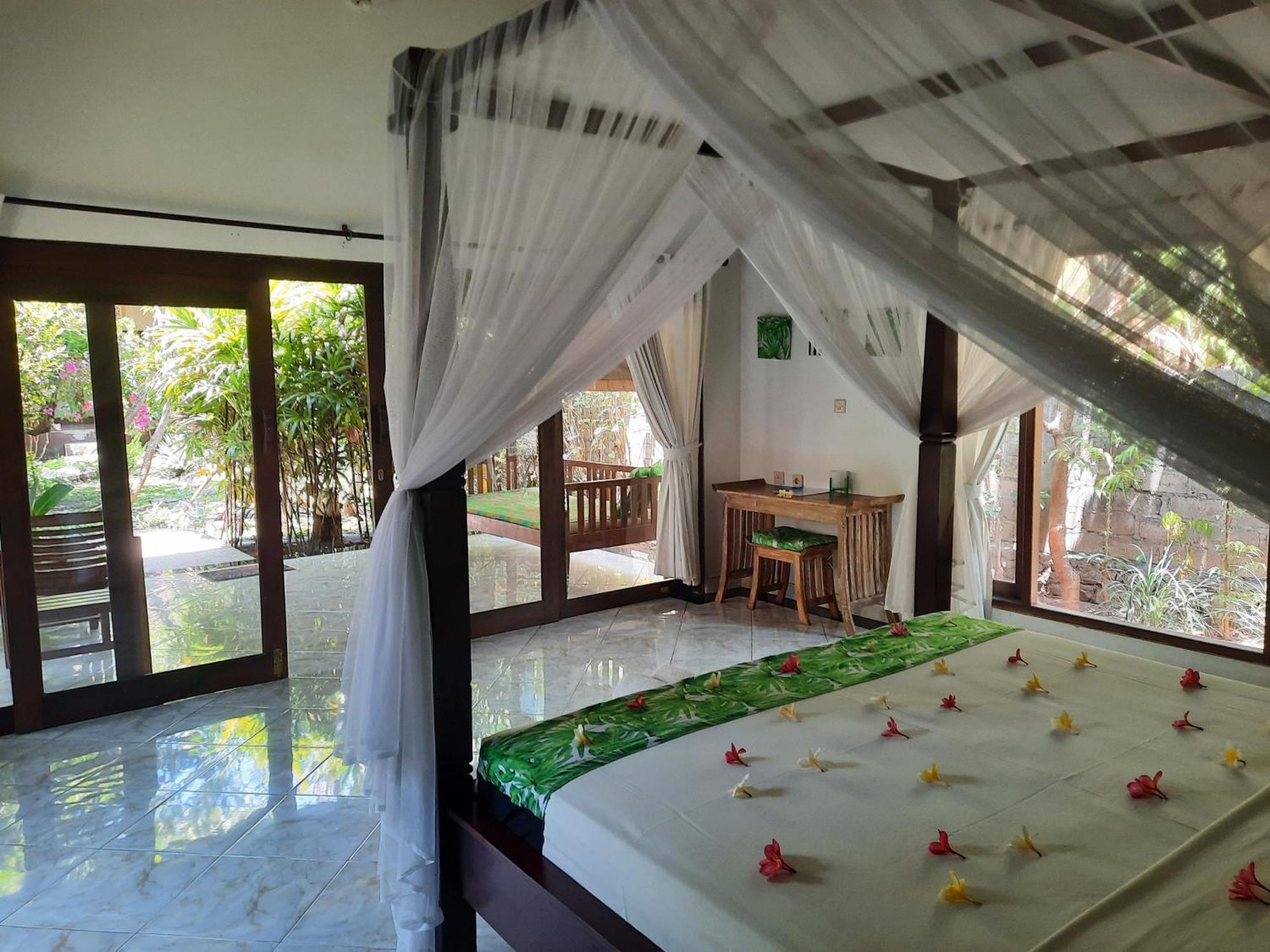 Kirana Homestay Amed  Exterior photo
