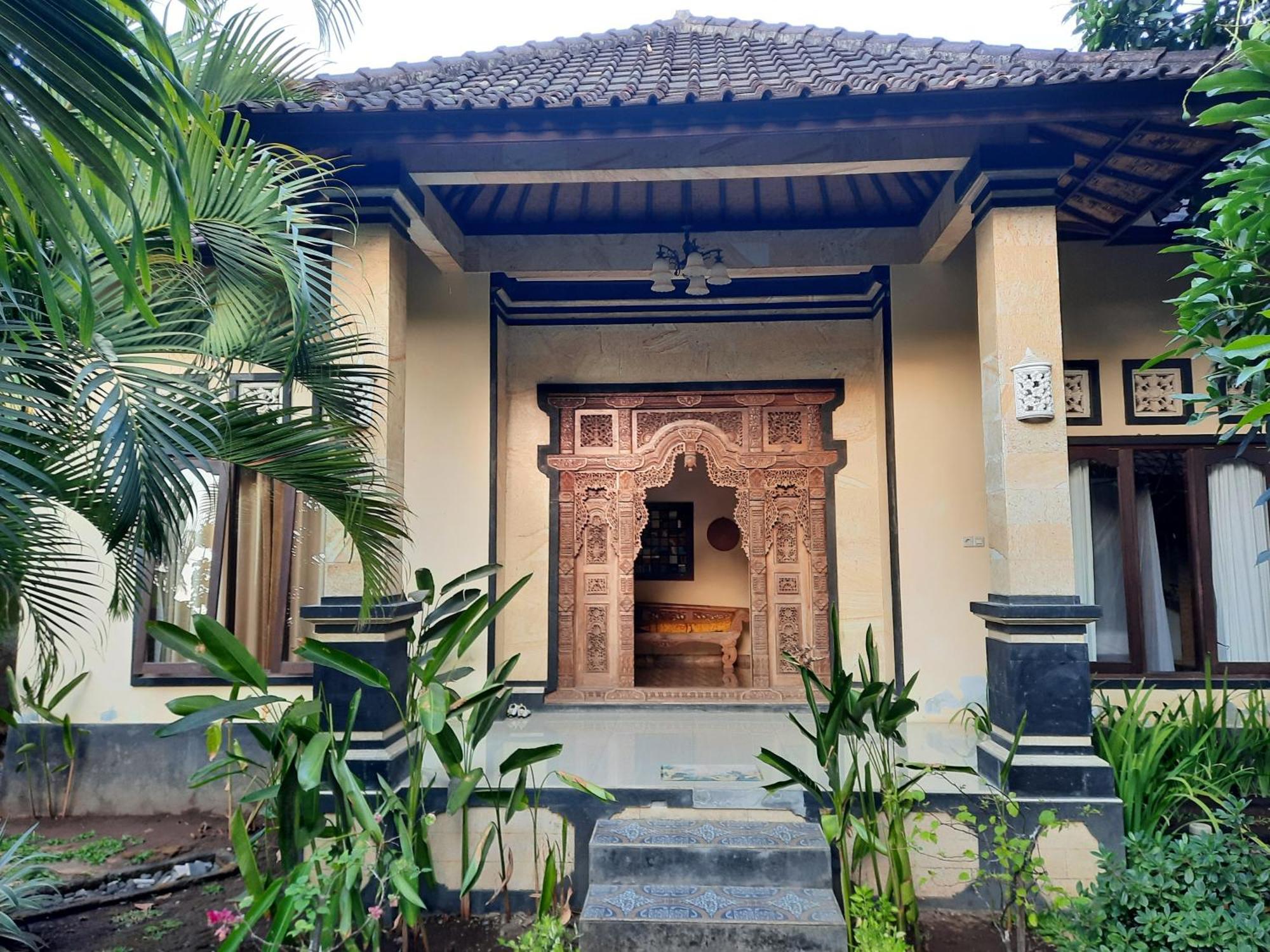 Kirana Homestay Amed  Exterior photo