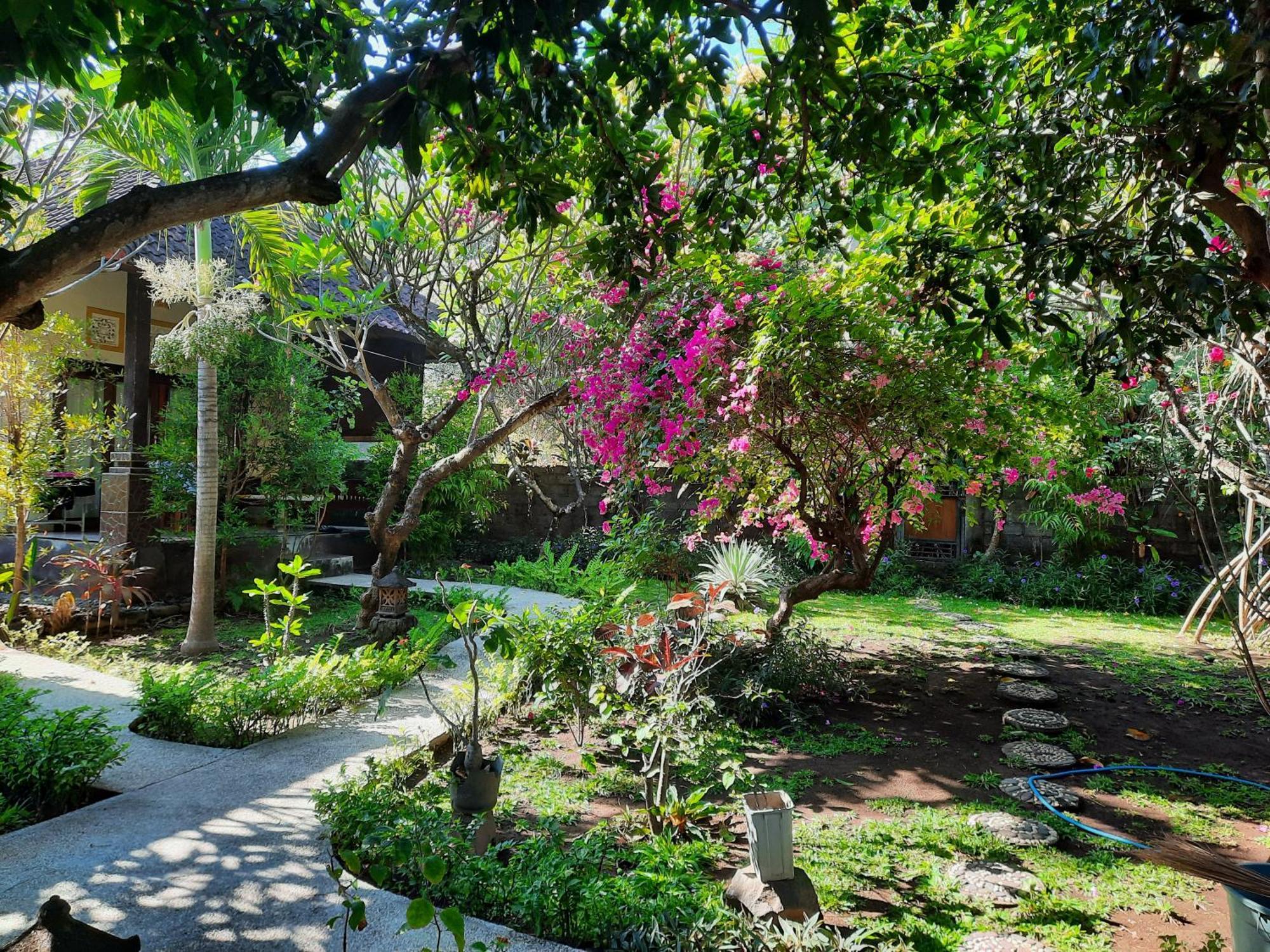 Kirana Homestay Amed  Exterior photo