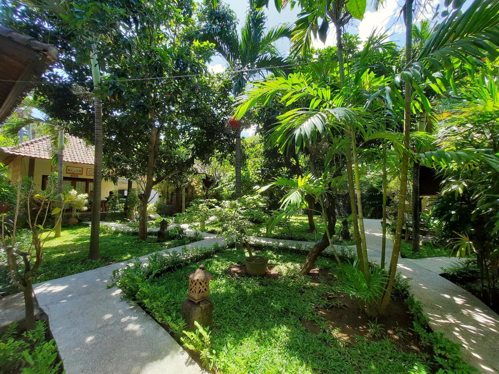 Kirana Homestay Amed  Exterior photo