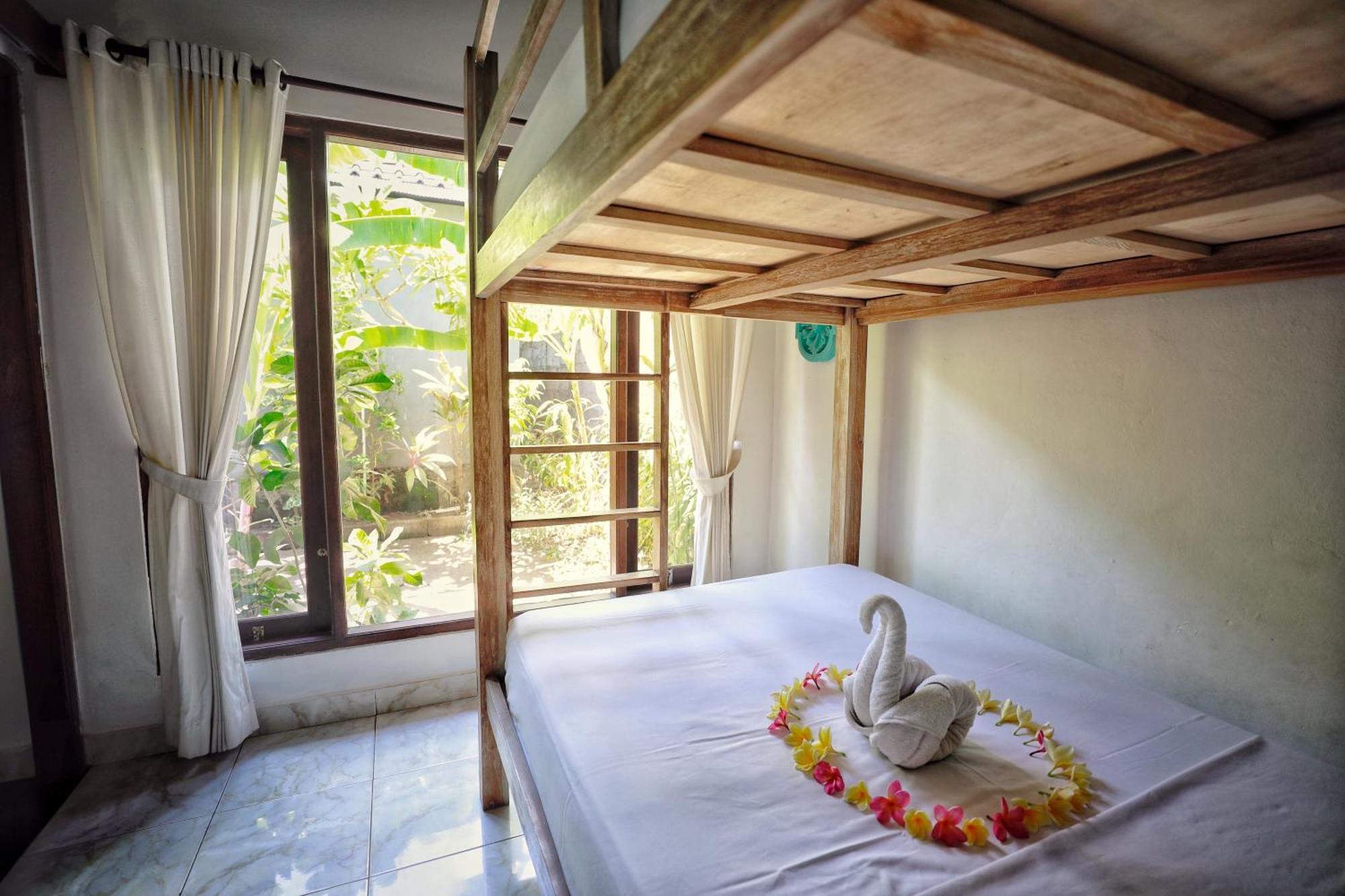 Kirana Homestay Amed  Room photo